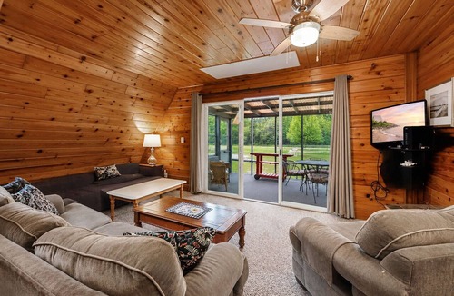 Stevensville Ski Chalet | Juniper Presents: Chalet #93 Pondside Retreat & Resort Amenities