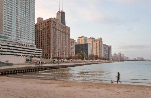 Streeterville Apartment | Kasa Lake Shore Chicago