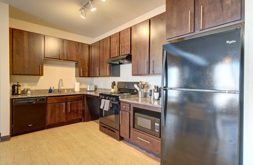 Westown Apartment | Kasa | Relax with the Family in Westown Neighborhood | Milwaukee