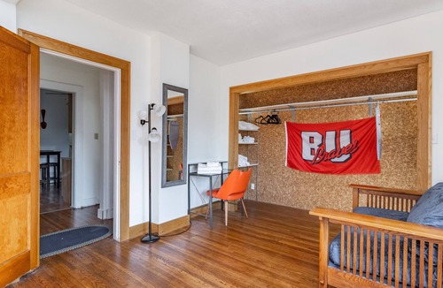 West Peoria House | King Bed, Foosball, and Beyond...