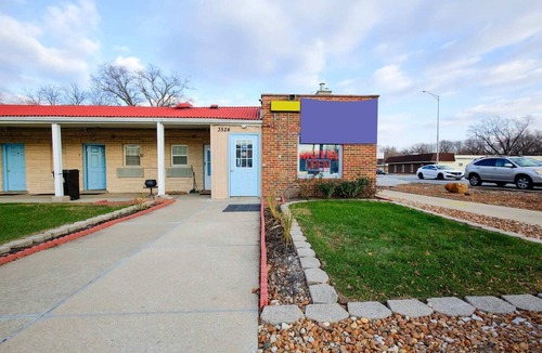 Markham Apartment | King Bed | Non smoking