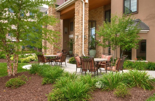 Omaha Condo | King Suite. Free Breakfast. Pool. Gym. Great for Business Travelers!