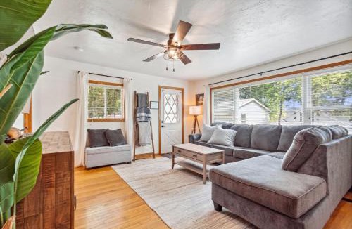 Edgerton House | Kosh Cottage - Kayaks & Beach Days