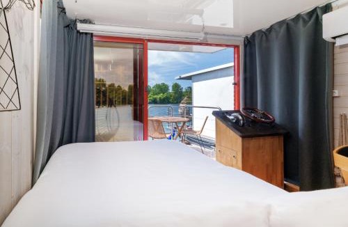 Sandrancourt Boat Rental | L'Escale Royale Saint-Martin-la-Garenne Port Ilon - Seine - Giverny