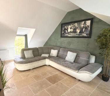 Saint-Romain-sur-Cher Apartment | L'Escapade Nature et SPA, 10 mn du ZooParc de Beauval