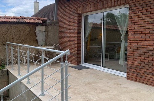 Les Andelys Apartment | La CleryNette Suite 20 minutes from Giverny, 10 minutes from Château de Gaillard