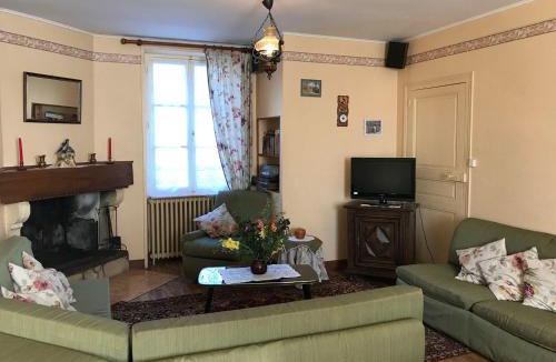 Saint-Macoux House | La forge de louis