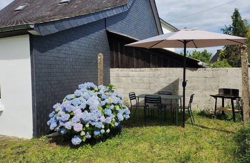 Chateauneuf-du-Faou House | La Maison de Soaz, à Côté du Canal de Nantes à Brest à Châteauneuf-du-faou