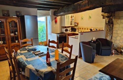 Sermaise House | La Source