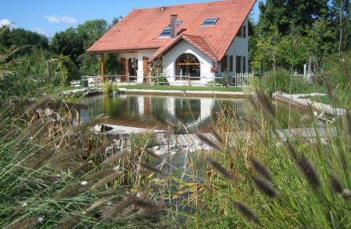 Choisy Bed & Breakfast | Lacustrebnb