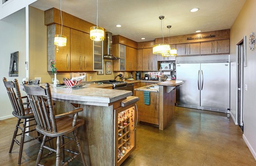Lake Odessa House | 'Lake Garden House' w/Hot Tub & Dock