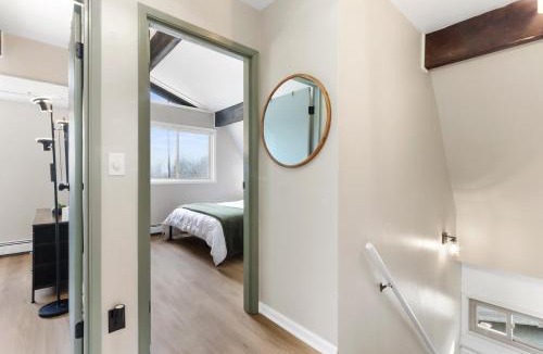 Como House | Lake Geneva Cozy Retreat – Game Room, Sleeps 16, Walk to Lake Como