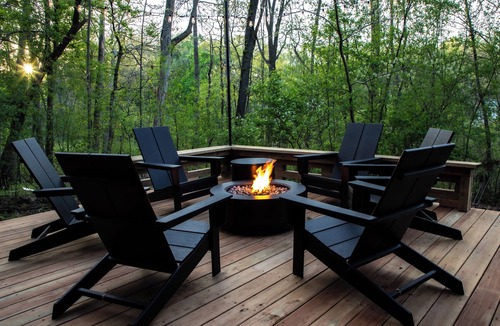 East Troy House | Lake Happy Chic Stay Steps from Lake Beulah