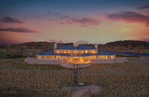 Saugatuck House | Lake Michigan beach home. Saugatuck. Heated pool, hot tub, 8 bedrooms. 9 baths.