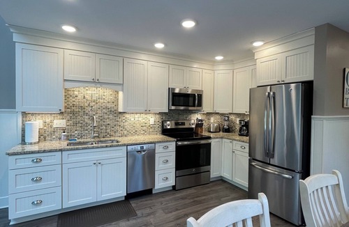 Glen Arbor House | Lake Michigan & Crystal River Townhouse in Glen Arbor