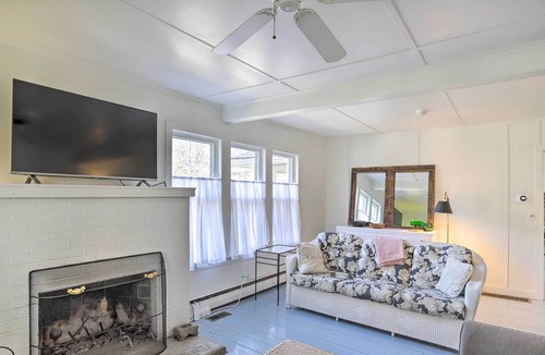 Lakeside Cottage | Lake Michigan Vacation Rental - Private Beach