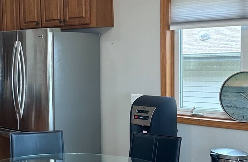 Neenah House | Lakefront Luxury - Wonderful lodging nestled on the shore
