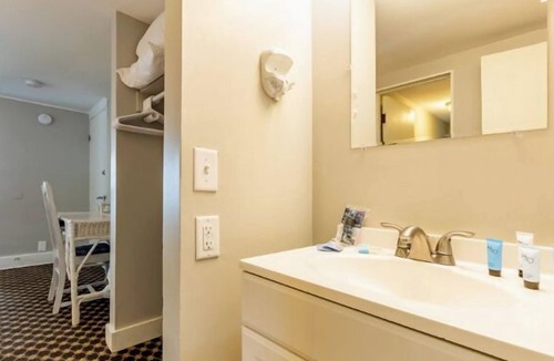 Whitehall Resort | Lakefront room perfect for a couple or family
