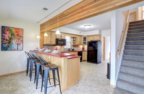 Colgate House | Lakefront Views + Walk to Dining | Kayaks + Firepit