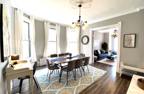 Lakeview Apartment | Lakeview Hideaway: an easy, comfortable 3BR base in Lakeview, steps from Wrigley and the lake.