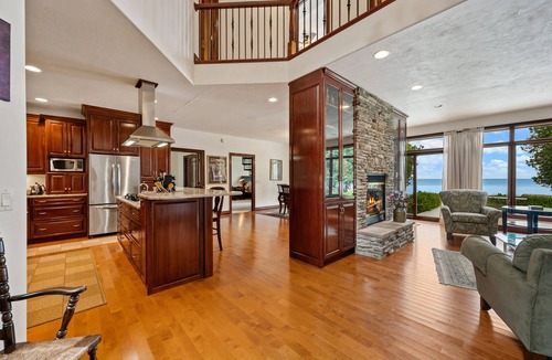 Sister Bay House | Lakeview Oasis Formerly Kinsey Bay Lakeshore Home