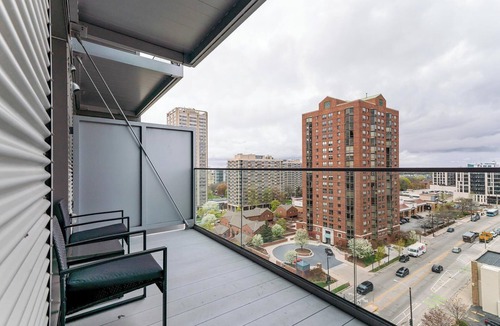 East Town Apartment | Landing | Amazing 3BD, Game Room, Pool