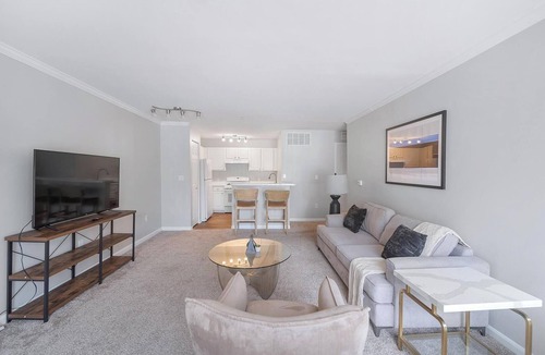West Dundee Apartment | Landing | Chic 1BD, Gym, Pool