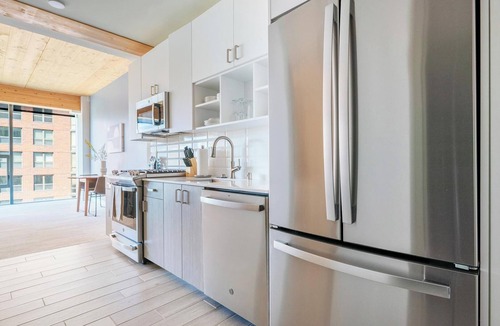 East Town Apartment | Landing | Chic 1BD, Pool, Gym