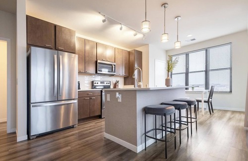 Milwaukee Apartment | Landing | Spectacular 2BD, Gym, Courtyard