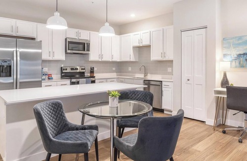 Willow Springs Apartment | Landing | Stylish 2BD, Gym, Clubhouse