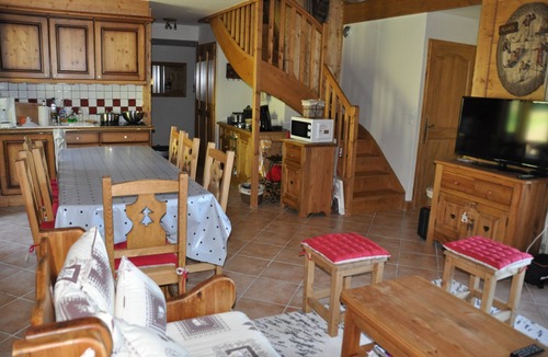 Bisanne 1500 Apartment | LARGE DUPLEX 120 M2 IN MGM LUXURY CHALET WITH HEATED SWIMMING POOL 4 *