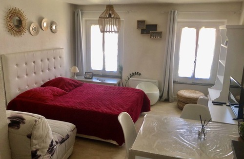 Les Halles - Valliere Apartment | LARGE STUDIO CROSSING ANY TEAM AT THE FOOT OF THE ROWS