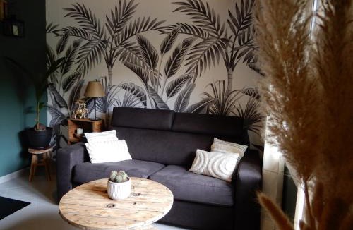 Saint-Christophe-sur-Conde House | Le Cottage Exotique du Lutin Many & son bain nordique