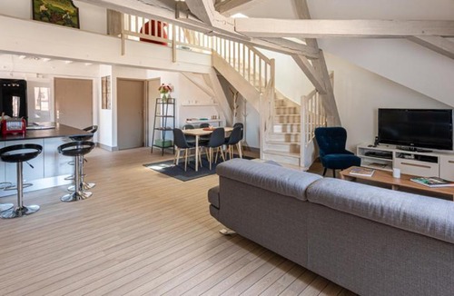 Dijon Centre Ville Apartment | Le Palais