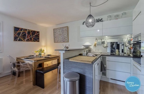 Menthon-Saint-Bernard Apartment | Les Jardins de Ramponnet - T3 Apartment