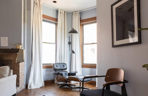 Mid-North District Apartment | Lincoln Park, Zoo, Lake | Easy Access | Zencity