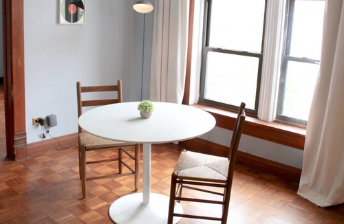 Mid-North District Apartment | Lincoln Park, Zoo, Lake | Easy Access | Zencity