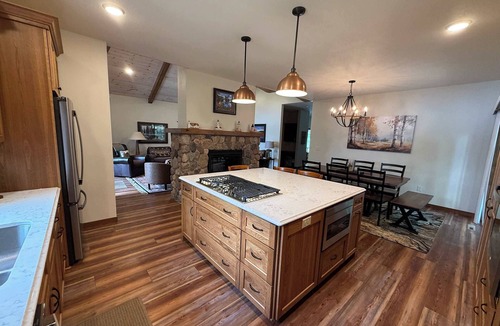 Lac du Flambeau House | Linger Longer Lodge- on White Sand Lake, swim, bike & more