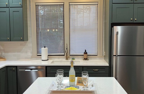 Holland Historic District House | Location, Location, Location! Holland Historic District Charmer!