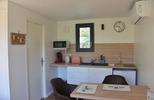 Saint-Laurent-Nouan Cabin | Lodge on the edge of a pond, at the gateway to Chambord and the Loire.