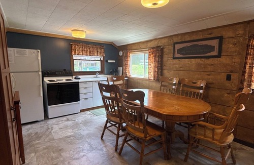 Ontonagon Cottage | Lofty Pines at Miller's Cottages