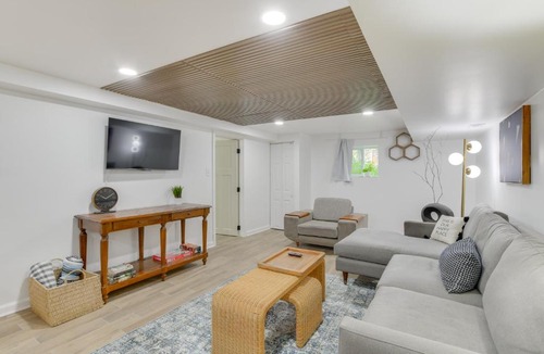 Belmont Cragin Apartment | Logan Square Urban Oasis: 2 Mi to Local Hotspots!