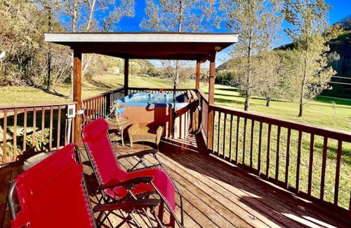 Harpers Ferry Cabin | Longview Cabin w/XL Swimming Pond, Waterfalls, & Hot Tub