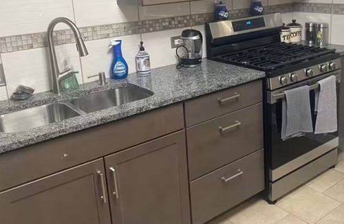 Skokie Apartment | Lovely 2-bedroom apartment with AC in enjoyable Skokie