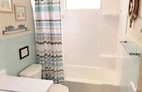 Wahpeton Condo | Lovely 3-bedroom condo with AC in charming Okoboji