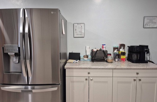 Galt House | Lovely 3-bedroom house with AC in charming Rock Falls