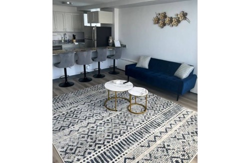 Douglas House | Lovely Lake View apartment minutes from Downtown.