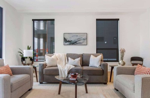 Holland Condo | Luxe Downtown Holland 2BR Condo Walkable Parking + Gym