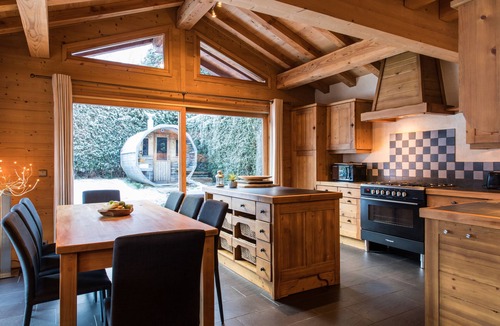 Les Houches Ski Chalet | Luxurious Chalet | Hot Tub & Sauna | Mont Blanc Massif Views | Sleeps 10