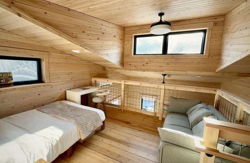 Ottawa Cabin | Luxurious Glamping Tree House at Starved Rock, Perfect for a Weekend Escape from Chicago